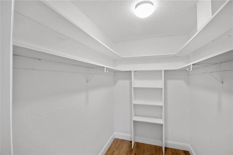 Photo 14 of 23 - 125 E Iris Dr, Orange City, FL 32763