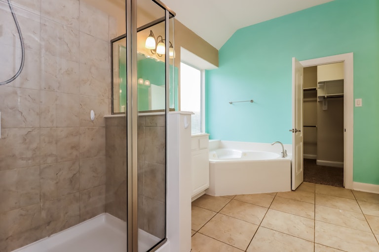 Photo 6 of 27 - 6030 Emberwood Falls Dr, Katy, TX 77494