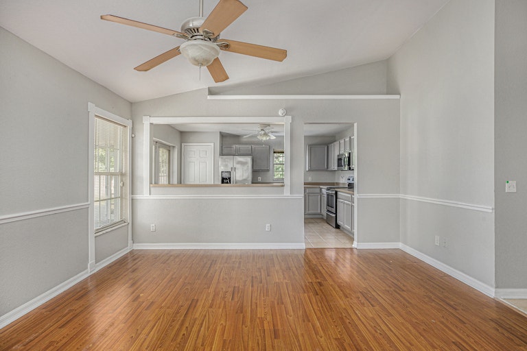 Photo 7 of 15 - 304 Arrowroot Rd, Eagle Lake, FL 33839