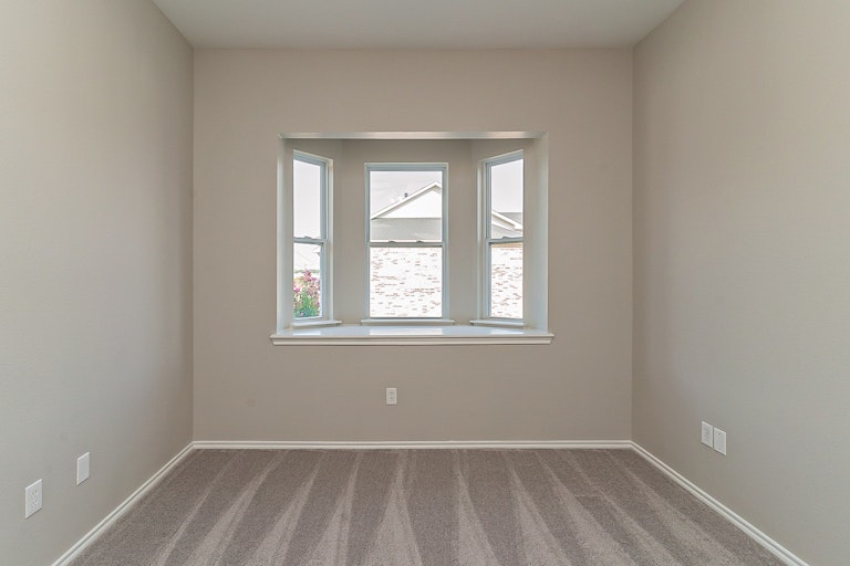 Photo 18 of 25 - 2800 Pasadena Ln, Arlington, TX 76015