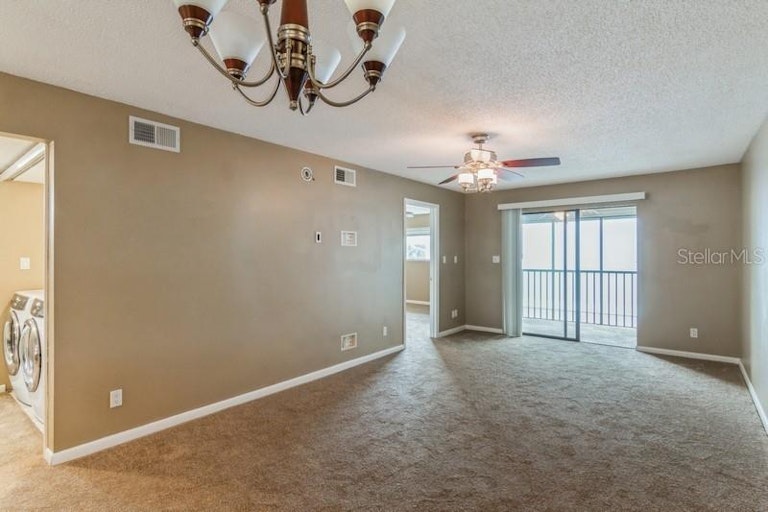 Photo 16 of 29 - 6033 34th St W #80, Bradenton, FL 34210