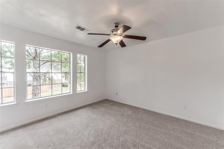 Photo 17 of 24 - 9414 Worfield Ct, Sugar Land, TX 77498