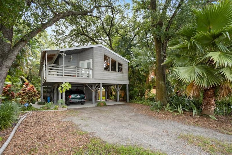 Photo 2 of 38 - 11549 58th St N, Pinellas Park, FL 33782
