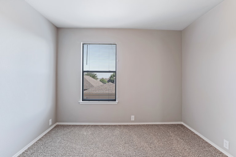 Photo 21 of 25 - 4128 Macy Ln, Fort Worth, TX 76244