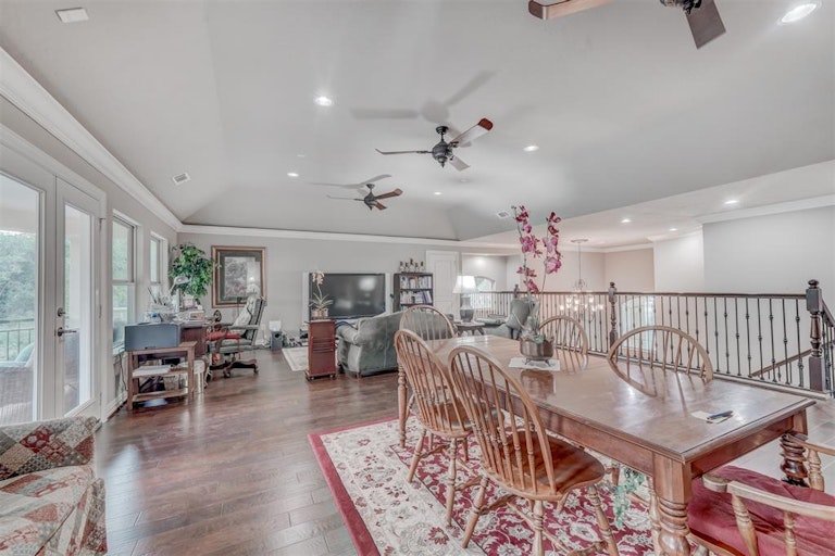 Photo 14 of 31 - 2026 Pecan St, Katy, TX 77494