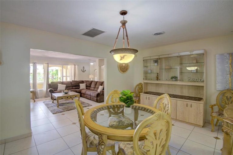 Photo 36 of 86 - 5326 Palos Verdes Dr, Sarasota, FL 34231