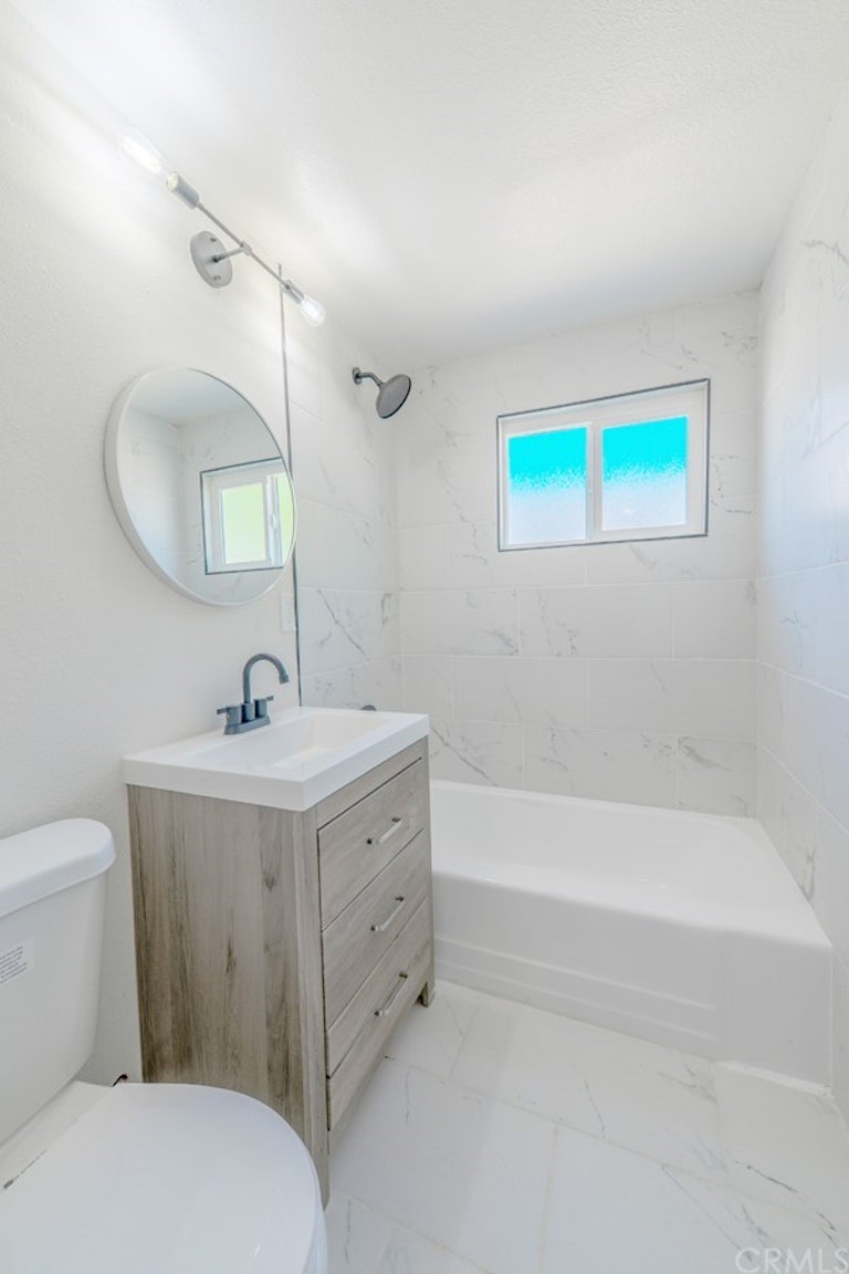 Photo 24 of 33 - 9035 Bellegrave Ave, Jurupa Valley, CA 92509