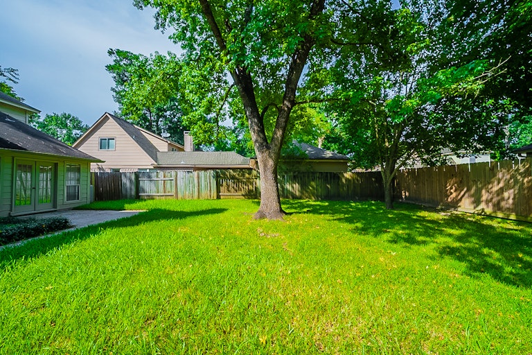 Photo 36 of 37 - 5522 Lone Cedar Dr, Kingwood, TX 77345