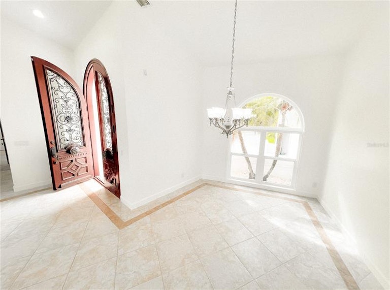 Photo 6 of 33 - 12804 Harborwood Dr, Largo, FL 33774