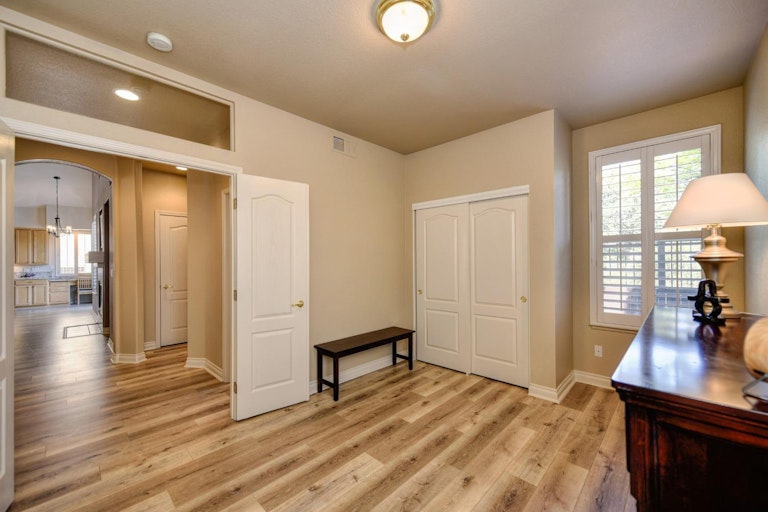 Photo 21 of 42 - 12017 Gold Pointe Ln, Gold River, CA 95670