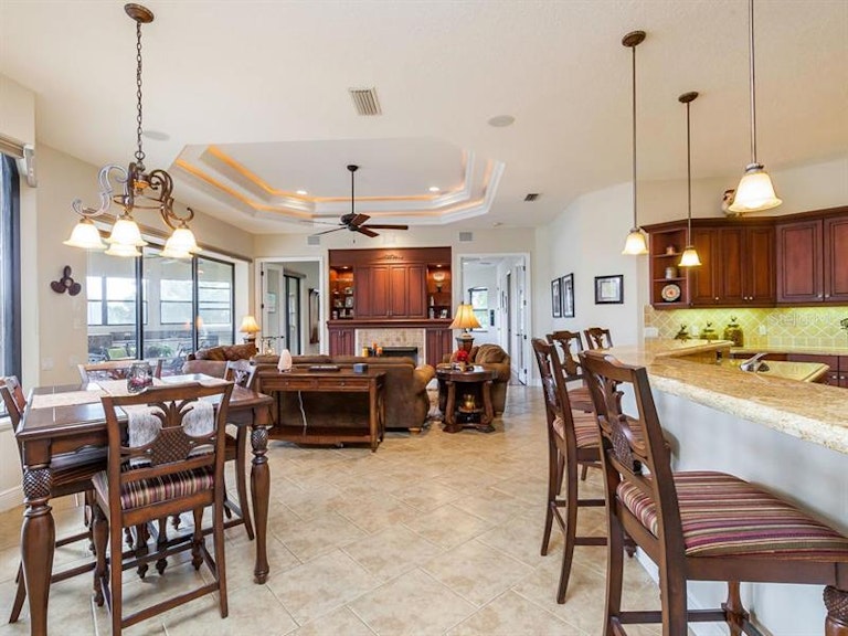 Photo 10 of 25 - 10804 Riverbank Ter, Bradenton, FL 34212