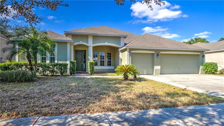Photo 1 of 25 - 307 Carriage Oak Pl, Seffner, FL 33584