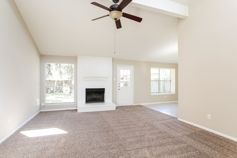 Photo 8 of 25 - 3911 Adonis Dr, Spring, TX 77373