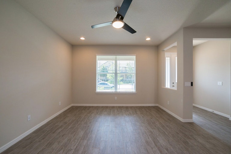Photo 7 of 18 - 8534 Vedder Ln, Orlando, FL 32832