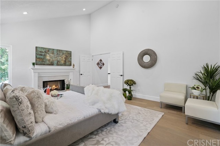 Photo 11 of 43 - 11905 Andasol Ave, Granada Hills, CA 91344