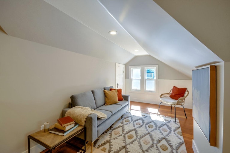 Photo 26 of 47 - 2401 U St, Sacramento, CA 95818