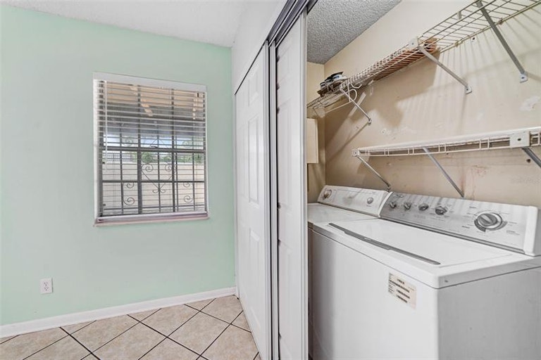 Photo 13 of 25 - 5649 Royal Pine Blvd #43, Orlando, FL 32807