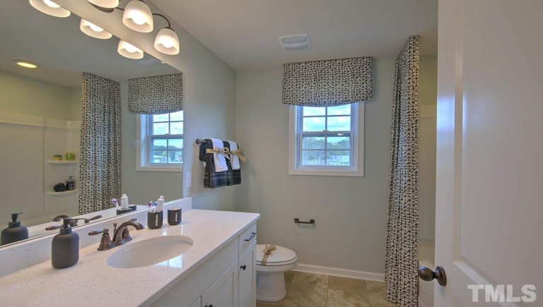 Photo 26 of 68 - 432 Bluffberry Way, Hillsborough, NC 27278