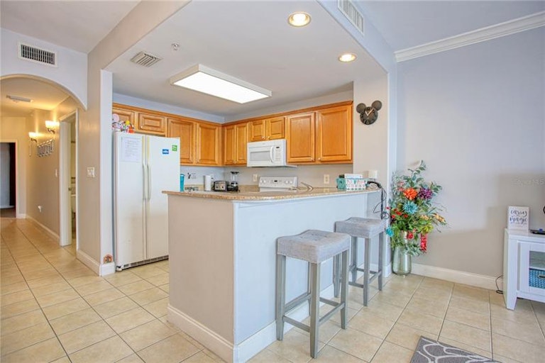 Photo 7 of 31 - 13415 Blue Heron Beach Dr #1408, Orlando, FL 32821