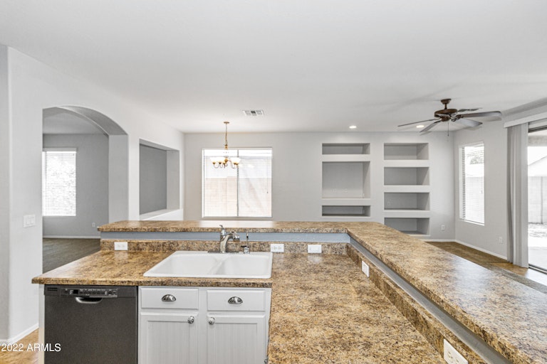 Photo 10 of 23 - 29919 N Little Leaf Dr, San Tan Valley, AZ 85143