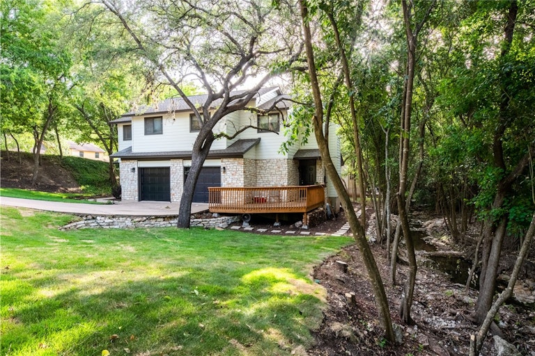 Photo 23 of 32 - 9000 Mountain Ridge Dr, Austin, TX 78759