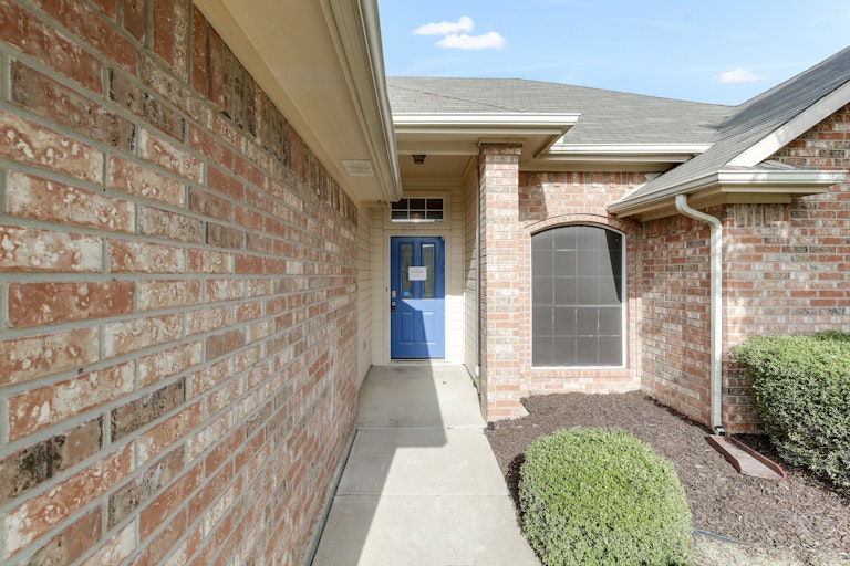 Photo 24 of 25 - 7428 Amber Dr, Watauga, TX 76148