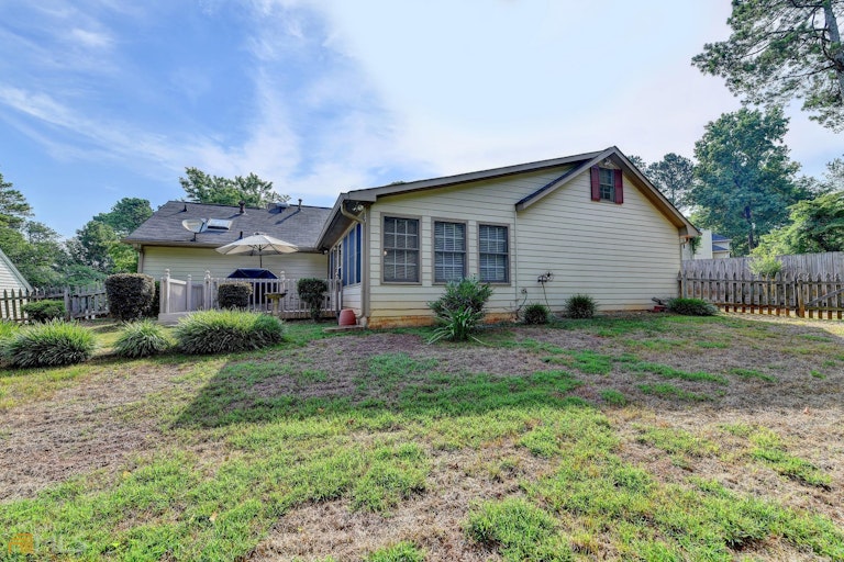 Photo 43 of 47 - 658 Shiloh Ct, Lawrenceville, GA 30044