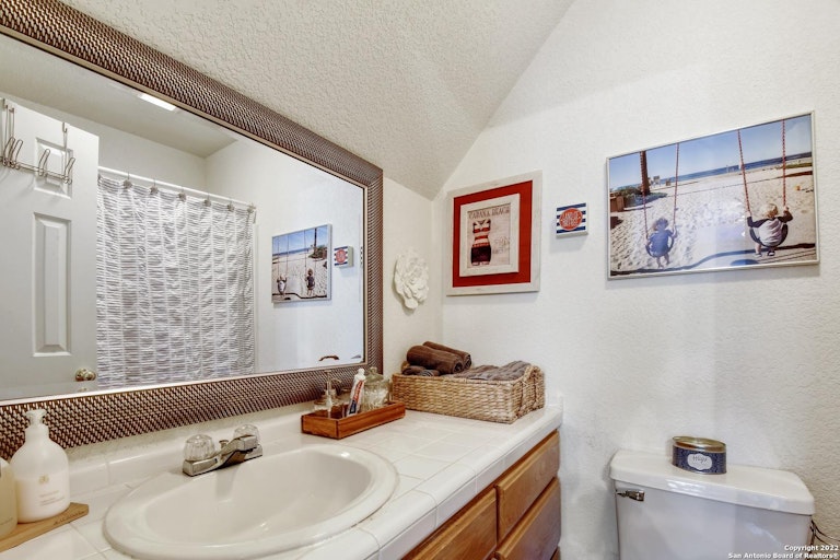 Photo 34 of 51 - 1359 E Ammann Rd, Bulverde, TX 78163