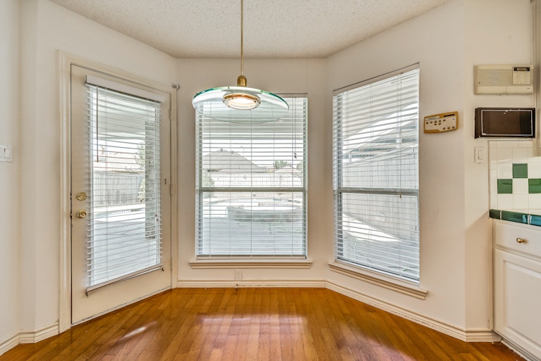 Photo 16 of 30 - 1726 Creek Valley Rd, Mesquite, TX 75181