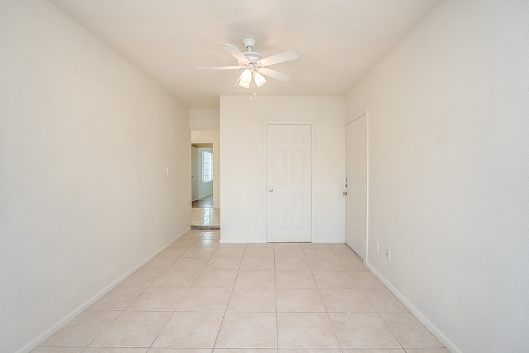 Photo 11 of 21 - 6612 S 44th Pl, Phoenix, AZ 85042