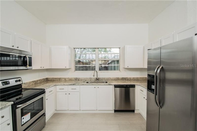 Photo 4 of 12 - 2721 W Chestnut St, Tampa, FL 33607