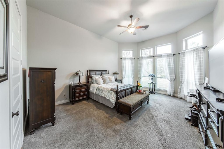 Photo 22 of 38 - 16818 Caney Mountain Dr, Humble, TX 77346