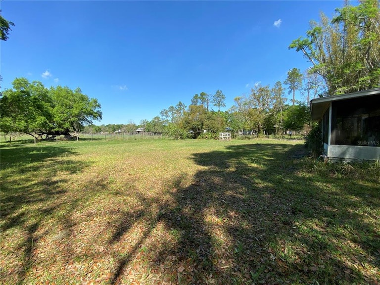 Photo 7 of 25 - 2330 N Valrico Rd, Seffner, FL 33584