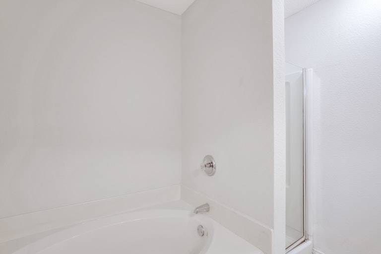 Photo 24 of 26 - 517 Hollyberry Dr, Mansfield, TX 76063