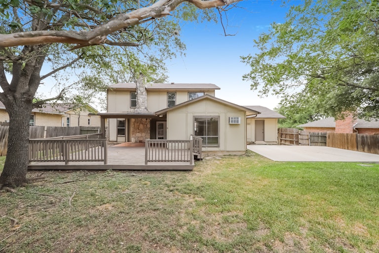 Photo 7 of 27 - 4707 Pebble Gln, San Antonio, TX 78217