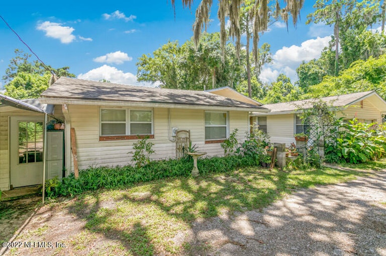 Photo 19 of 68 - 3223 Doctors Lake Dr, Orange Park, FL 32073