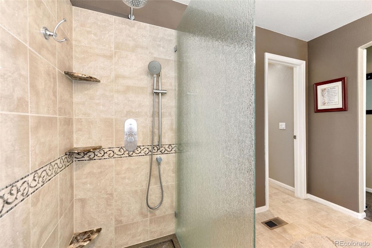 Photo 15 of 33 - 5126 E 119th Pl, Thornton, CO 80233