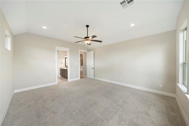 Photo 21 of 35 - 1617 Black Oak Dr, Rosharon, TX 77583