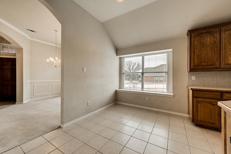 Photo 13 of 26 - 10601 Melrose Ln, Fort Worth, TX 76244