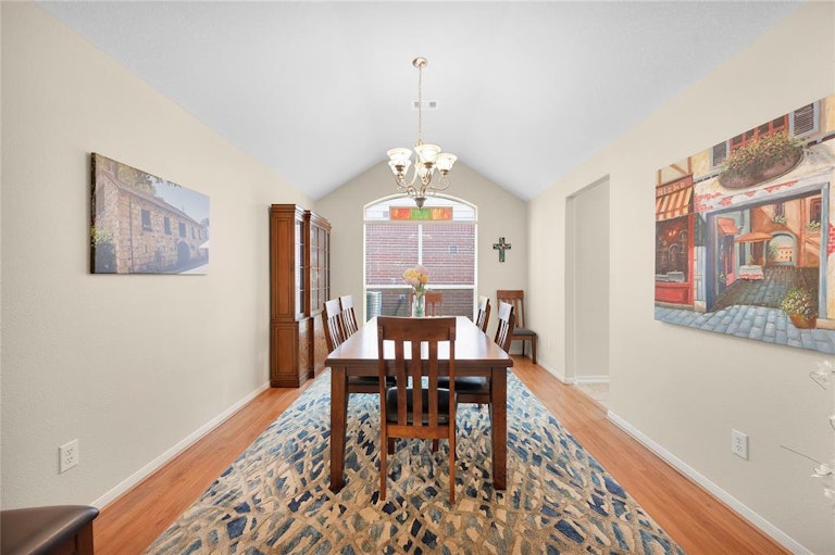 Photo 8 of 33 - 22302 Lamaster Ln, Spring, TX 77373