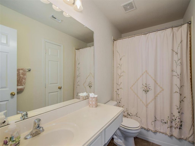 Photo 18 of 22 - 21808 Grand Lancelot Dr, Kingwood, TX 77339