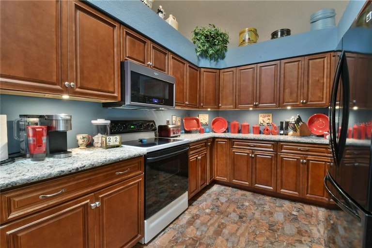 Photo 33 of 51 - 7501 Sandstone Dr, Orlando, FL 32836