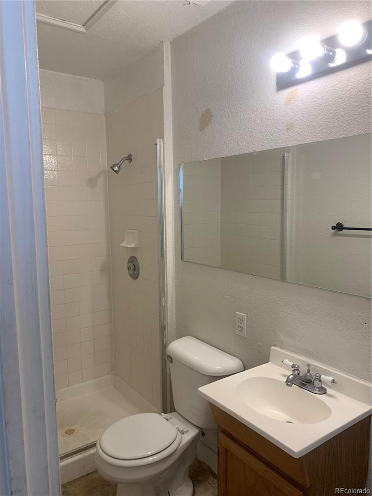 Photo 12 of 23 - 9261 Fir Dr, Thornton, CO 80229