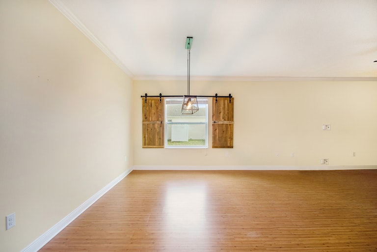 Photo 12 of 19 - 100 Blanco Dr, Deland, FL 32724
