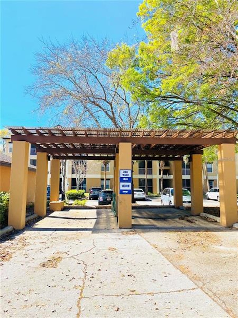 Photo 9 of 17 - 7606 Pissarro Dr #14303, Orlando, FL 32819