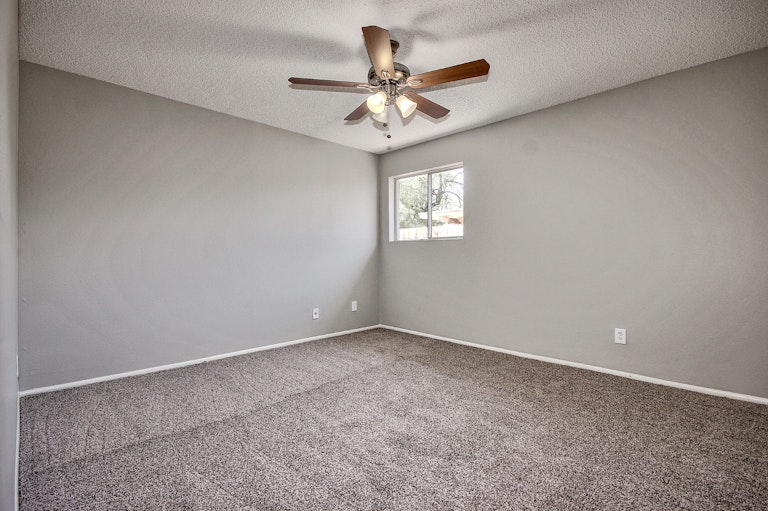 Photo 16 of 19 - 6977 W San Miguel Ave, Glendale, AZ 85303