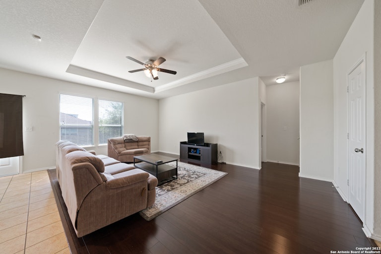 Photo 3 of 18 - 15927 Silver Rose, Schertz, TX 78154