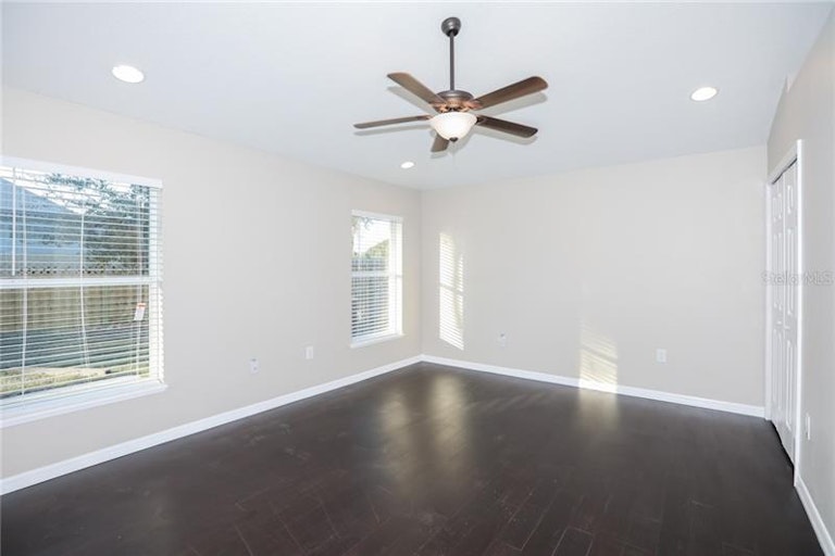 Photo 11 of 25 - 815 Brenton Leaf Dr, Ruskin, FL 33570