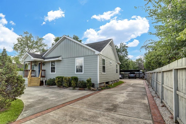 Photo 4 of 15 - 2505 N Ave, Pasadena, TX 77506