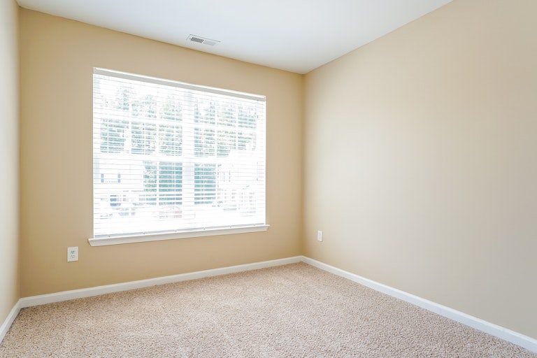 Photo 18 of 25 - 1810 Eagle Beach Ct, Raleigh, NC 27610